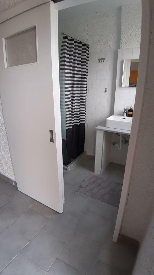 21 Suites Deluxe Stay Near The Airport Markopoulo Mesogaias Экстерьер фото